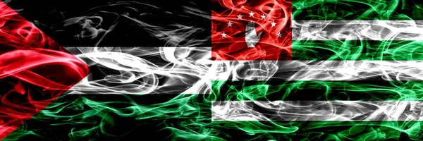 Palestina Abjasia Banderas Humo Abjasias Colocadas Una Lado Otra Banderas —  Fotos de Stock