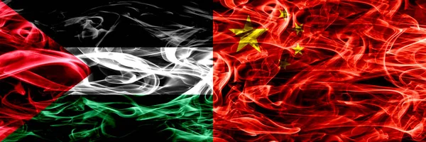 Palestina China Bandeiras Fumaça Chinesa Colocadas Lado Lado Bandeiras Fumaça — Fotografia de Stock