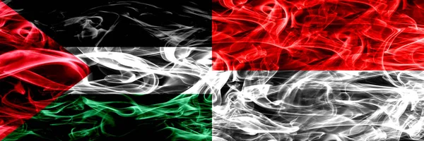 Palestina Indonesia Banderas Humo Indonesia Colocadas Una Lado Otra Banderas —  Fotos de Stock