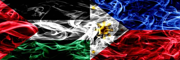 Palestina Filipinas Banderas Humo Filipinas Colocadas Lado Lado Banderas Humo —  Fotos de Stock