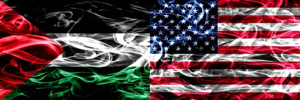 巴勒斯坦 美利坚合众国 美国的烟雾旗并排放置 厚彩色的丝滑烟雾旗的巴勒斯坦和美利坚合众国 — 图库照片