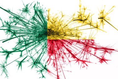 Benin bayrağı köpüklü havai fişekler. Yeni yıl 2019 ve Noel partisi konsepti
