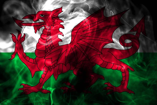 Nationale Vlag Van Wales Gemaakt Van Gekleurde Rook Geïsoleerd Zwarte — Stockfoto
