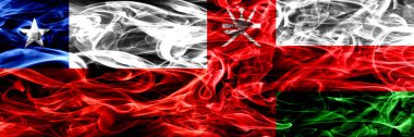 Şili, Şili vs Umman Umman bayrakları yan yana yerleştirilmiş duman. Kavram ve fikir bayrakları mix