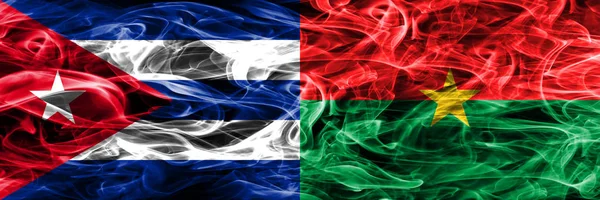 Куба Кубинський Проти Буркіна Фасо Дим Прапори Розміщені Поруч Змішати — стокове фото
