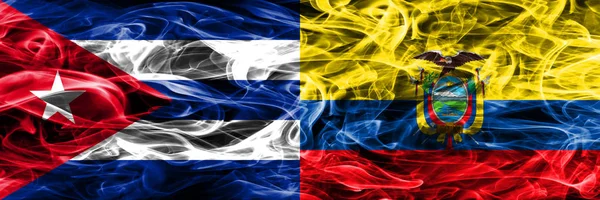 Cuba Cuba Equador Bandeiras Fumaça Equatorianas Colocadas Lado Lado Conceito — Fotografia de Stock