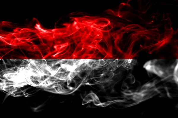 Государственный Флаг Индонезии Сделан Цветного Дыма Выделенного Черном Фоне Абстрактный — стоковое фото