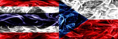 Tayland – Çek Cumhuriyeti bayrakları yan yana yerleştirilmiş duman. İpeksi duman bayrakları renkli kalın soyut