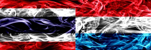 Таїланд Проти Люксембург Дим Прапори Розміщені Поруч Товсті Анотація Кольорові — стокове фото