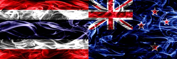 新西兰 新西兰人的烟旗并排放置 厚重抽象的彩色丝质烟旗 — 图库照片