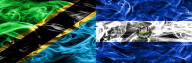 Tanzanya vs El Salvador, Salvador bayrakları yan yana yerleştirilmiş duman. Tanzanya ve El Salvador, Salvador ipeksi duman bayrakları renkli kalın
