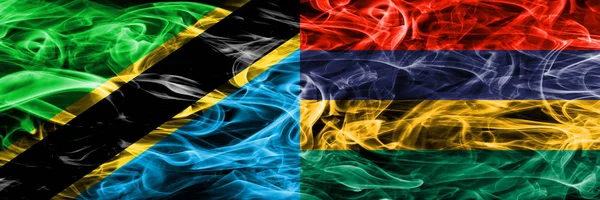 Tanzania Mauritius Bandiere Fumogene Mauriziane Affiancate Bandiere Fumo Seta Colore — Foto Stock