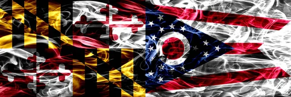 Мэриленд Против Огайо Красочная Концепция Дыма Флаги Помещены Бок Бок — стоковое фото