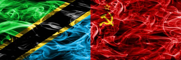 Танзания Против Ссср Коммунистические Дымовые Флаги Размещенные Бок Бок Толстые — стоковое фото