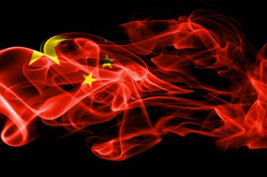 Çin'in ulusal bayrak renkli duman siyah arka plan üzerine izole yapılmış