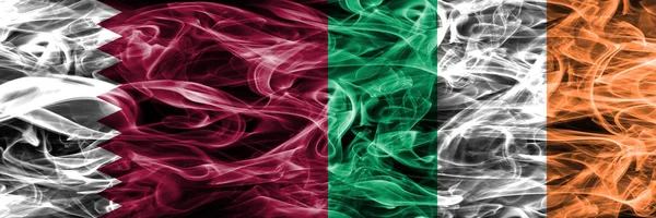 Qatar Irland Irische Rauchfahnen Nebeneinander Platziert Vereinte Arabische Emirate Uae — Stockfoto