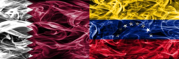 Βανκούβερ Προβατάκια Βενεζουέλα Βενεζουέλας Καπνίζουν Σημαίες Που Τοποθετούνται Δίπλα Δίπλα — Φωτογραφία Αρχείου