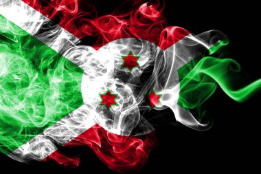 Burundi bayrağı renkli duman siyah arka plan üzerine izole yapılmış. Soyut ipeksi dalga arka plan.