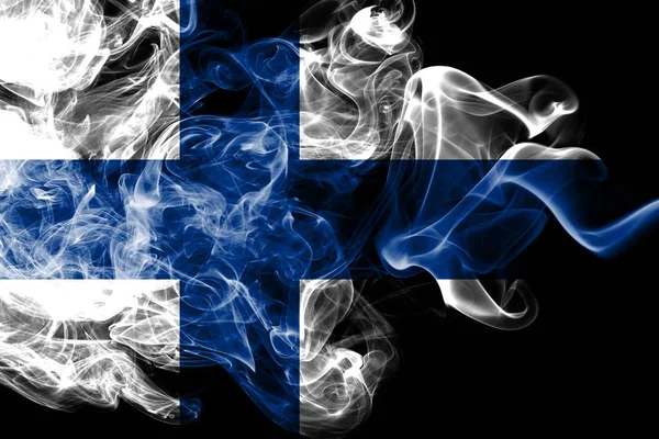 Nationale vlag van Finland gemaakt van gekleurde rook geïsoleerd op zwarte achtergrond. Abstracte zijdeachtige Golf achtergrond. — Stockfoto