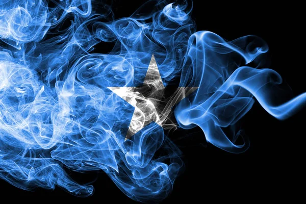 Somália fumaça bandeira em um fundo preto — Fotografia de Stock