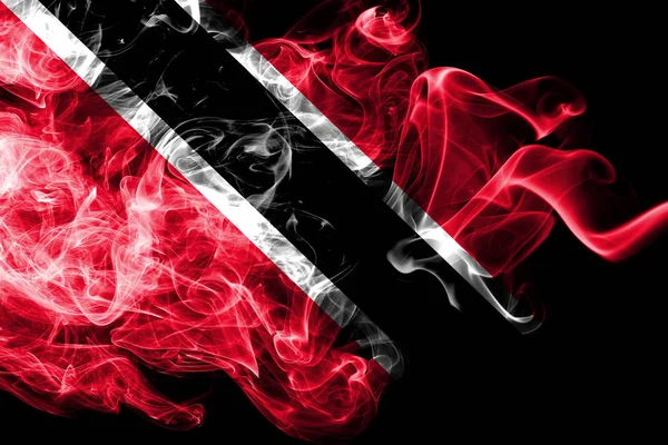 Bandeira nacional de Trinidad e Tobago feita de fumaça colorida isolada em fundo preto. Abstrato fundo onda sedosa . — Fotografia de Stock