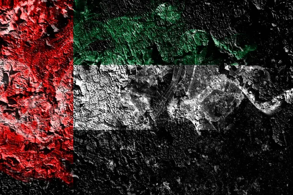 Émirats arabes unis drapeau mystique fumé sur le vieux mur sale b — Photo