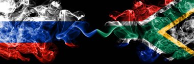 Rus, Güney Afrika 'ya karşı, Afrika dumanlı bayrakları yan yana yerleştirilmiş. Rusya ve Güney Afrika 'nın kalın renkli dumanlı bayrakları, Afrika