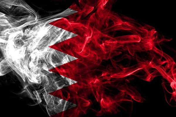 Bahrain rök flagga isolerad på svart bakgrund — Stockfoto