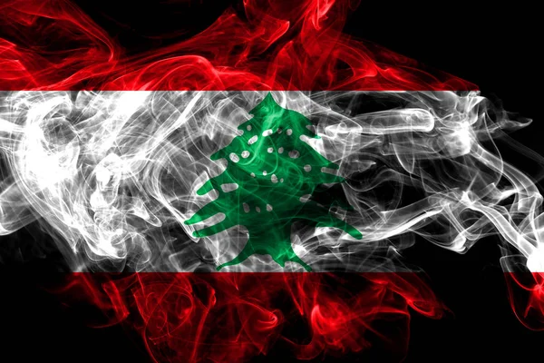 黎巴嫩烟雾旗孤立在黑色背景 — 图库照片