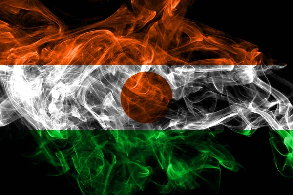 Niger Smoke flag izolowane na czarnym tle — Zdjęcie stockowe