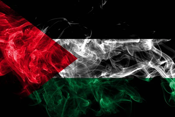 Palestina rook vlag geïsoleerd op zwarte achtergrond — Stockfoto