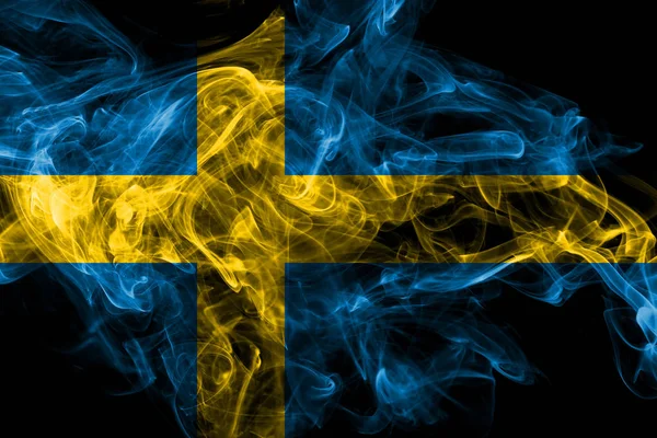 Σουηδία σημαία καπνού απομονωθεί σε μαύρο φόντο — Φωτογραφία Αρχείου