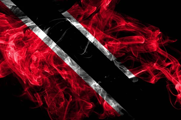 Trinidad und Tobago Rauchfahne isoliert auf schwarzem Hintergrund — Stockfoto