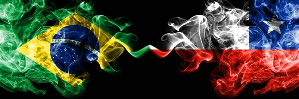 Brezilya, Brezilya, Şili, Şili, flip, rekabet kalın renkli dumanlı bayraklar. Amerika futbol final etap maç oyunları 