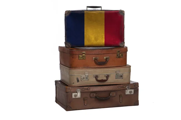 Ciad, concetto di viaggio ciadiano. Gruppo di valigie vintage isolate su sfondo bianco . — Foto Stock