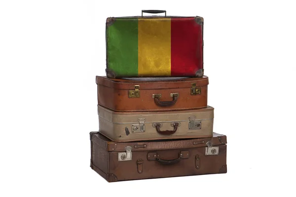 Koncepcja podróży Mali. Grupa Vintage walizki izolowane na białym tle. — Zdjęcie stockowe