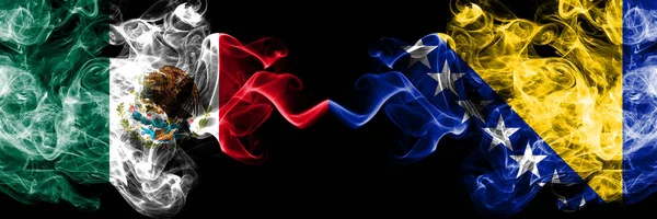 Meksika - Bosna-Hersek, Bosna'nın dumanlı mistik bayrakları yan yana yerleştirildi. Kalın renkli ipeksi soyut Meksika ve Bosna-Hersek, Bosna