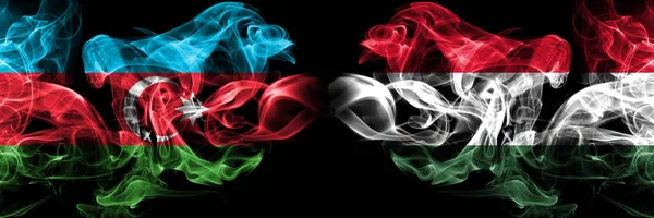 Azerbaijão, Hungria, competição húngara grossas bandeiras fumegantes coloridas. Qualificações de futebol europeu jogos — Fotografia de Stock