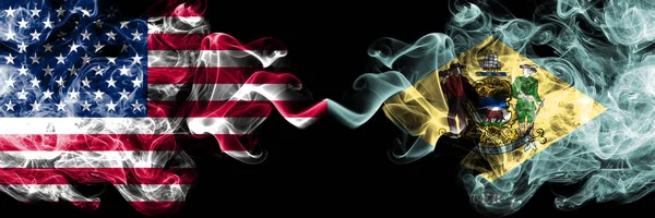 Estados Unidos de América, Estados Unidos vs Delaware state background abstract concept peace smokes banderas . —  Fotos de Stock