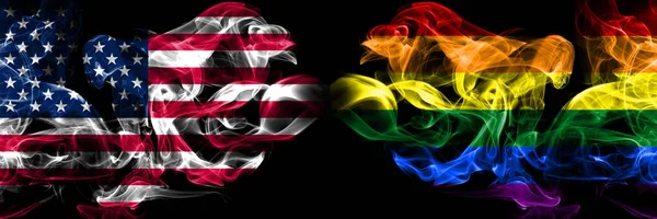 Amerikas förenta stater, USA vs Gay Pride bakgrund abstrakt koncept Peace röker flaggor. — Stockfoto