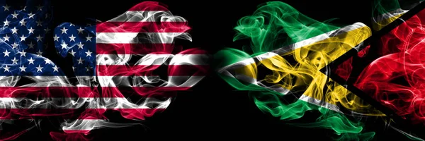 États-Unis d'Amérique, États-Unis vs Guyane, Guyanese background abstract concept peace smokes flags . — Photo