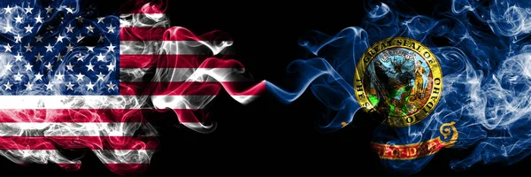 United States of America, USA vs Idaho state background abstract concept peace smokes flags. — Stock Photo, Image