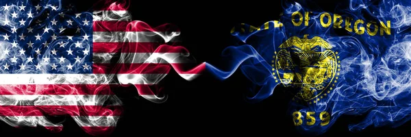 美利坚合众国， 乌萨 vs 俄勒冈州背景 抽象概念和平烟雾旗. — 图库照片