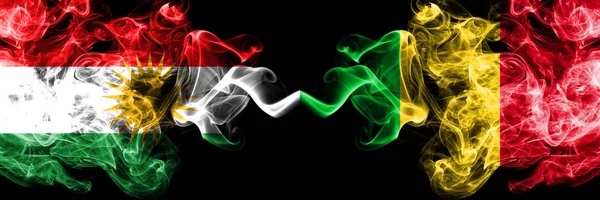 Курдистан против малийских дымовых флагов, размещенных бок о бок. Толстый цветной — стоковое фото