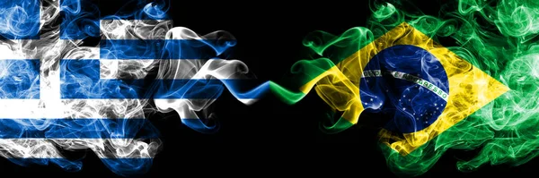 Řecko Brazílie Brazilské Kouřové Mystické Vlajky Umístěné Bok Boku Silné — Stock fotografie
