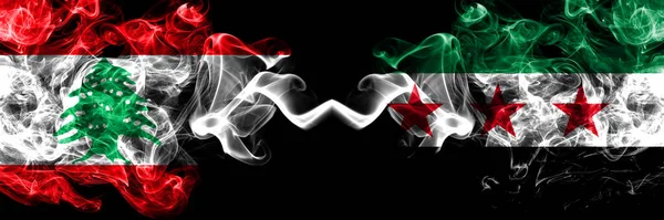 Ливан Против Сирии Сирийской Арабской Республики Оппозиционные Курящие Мистические Флаги — стоковое фото