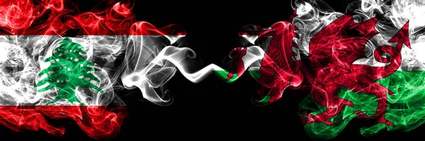 Libanon Wales Walesi Füstös Misztikus Zászlók Egymás Mellett Vastag Színű — Stock Fotó