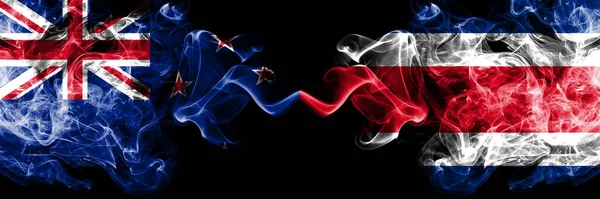 Новая Зеландия Против Коста Рики Курительные Мистические Флаги Помещены Бок — стоковое фото