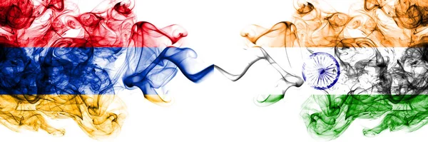 Armenien Gegen Indien Rauchen Mystische Fahnen Nebeneinander Dick Gefärbte Seidig — Stockfoto