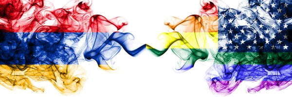 アルメニア対アメリカ アメリカ アメリカ アメリカ アメリカ ゲイのスモーキー神秘的な旗が並んで配置されます 濃い色の絹のような抽象的な煙のフラグ — ストック写真